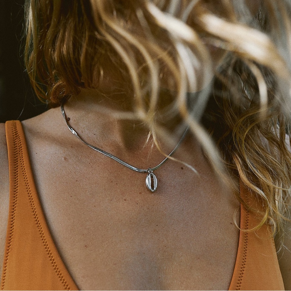 Free People Bali Babe shell necklace